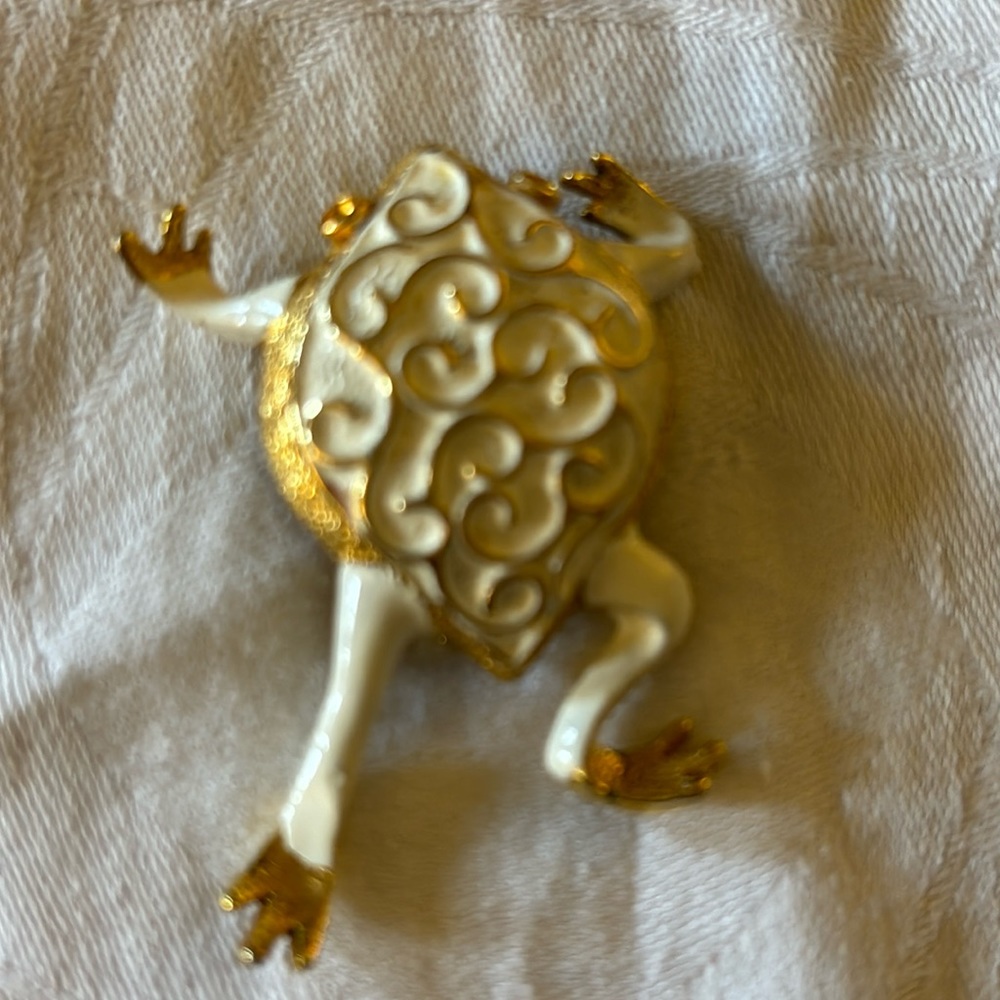 Jonette Jewelry Vintage Funky Frog Brooch
